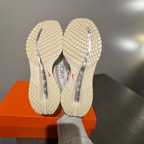 Women’s Nike Pegasus Premium - Picture 4 of 5